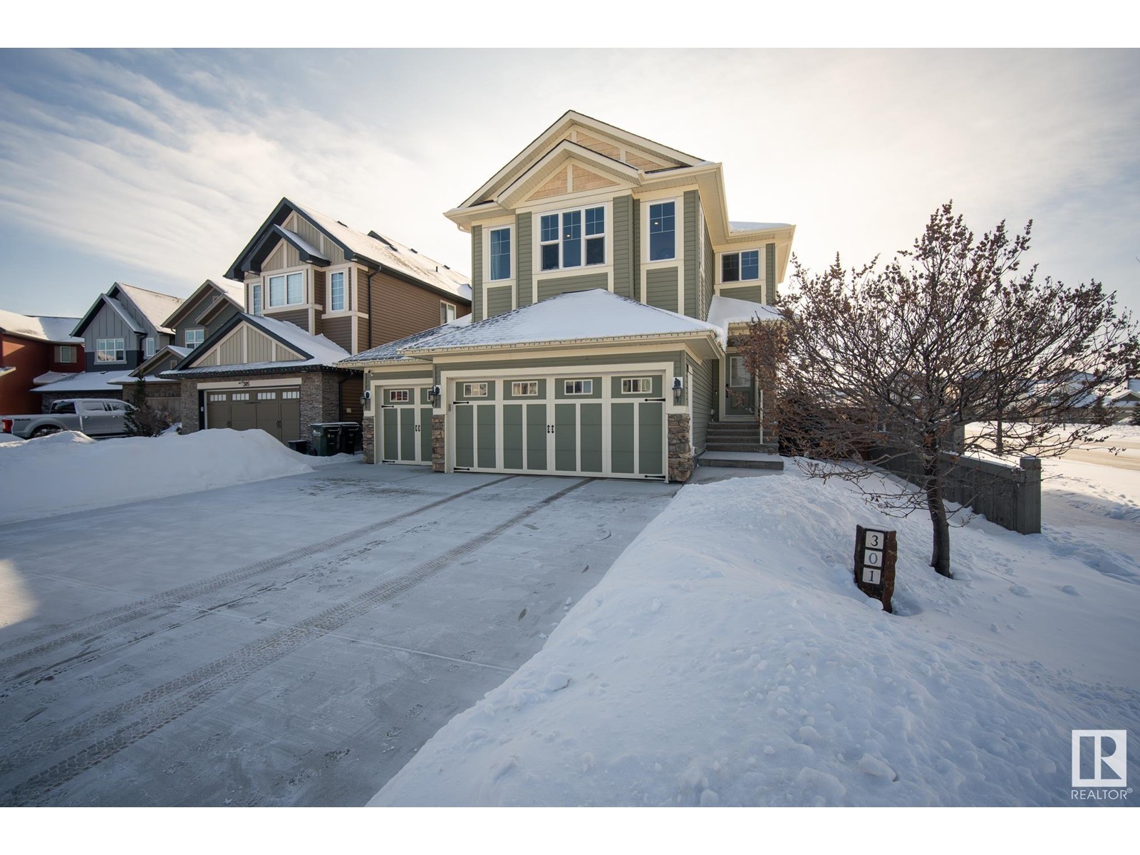 301 Ampton Court, Sherwood Park, Alberta  T8H 0W1 - Photo 2 - E4421339