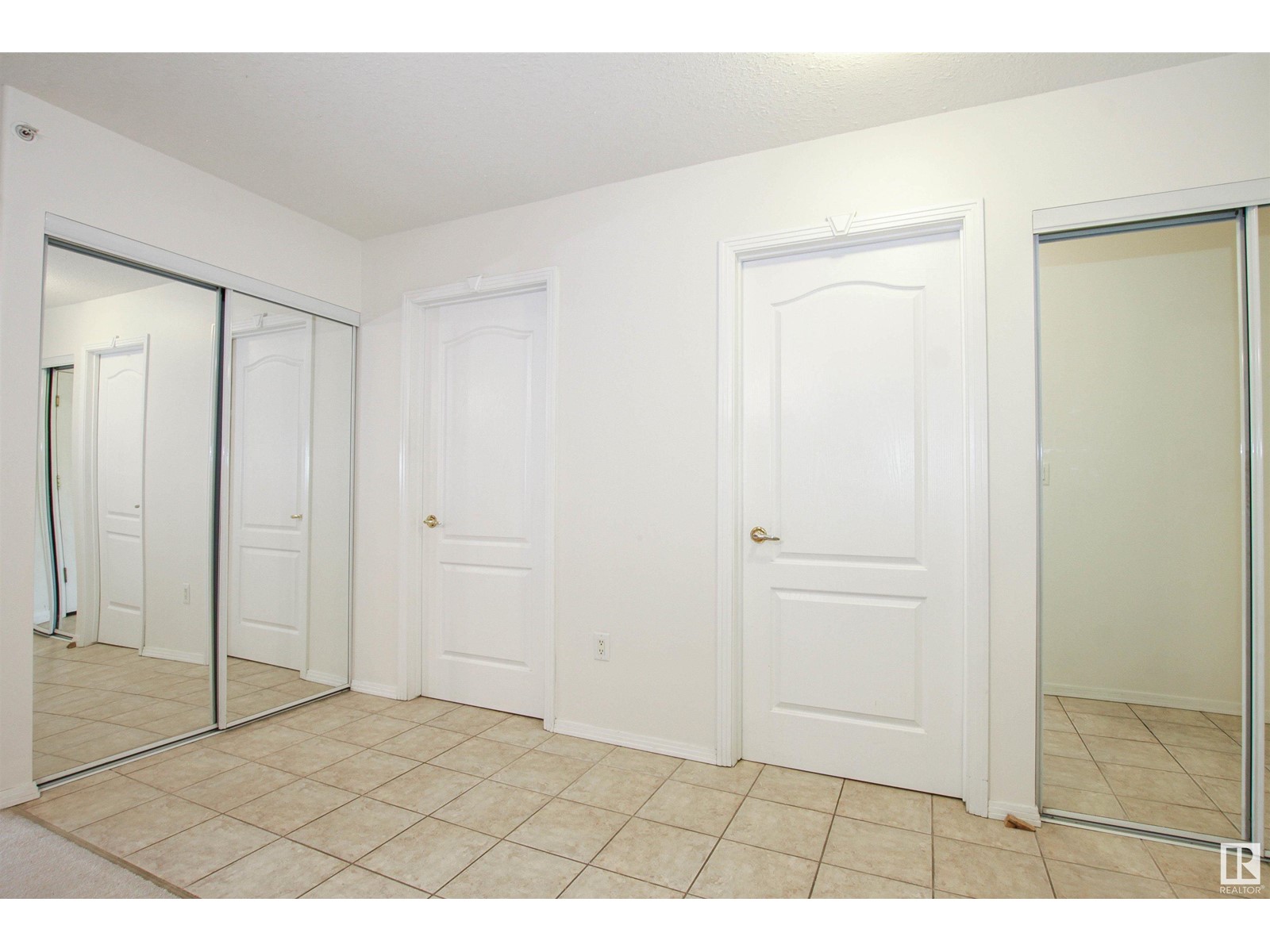 #402 8912 156 St Nw, Edmonton, Alberta  T5R 5Z2 - Photo 3 - E4439906