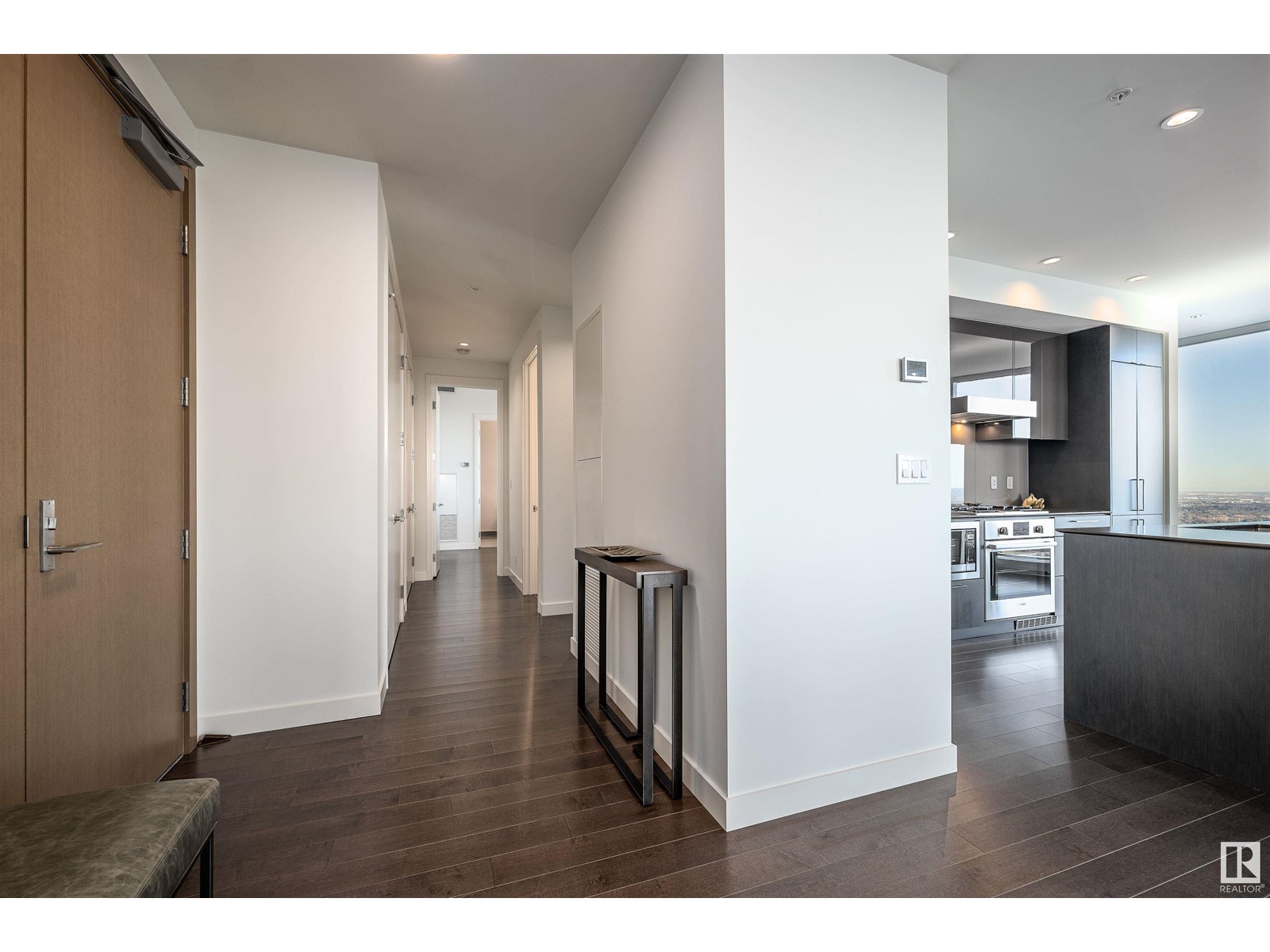 #4703 10360 102 St Nw, Edmonton, Alberta  T5J 0K6 - Photo 3 - E4440462
