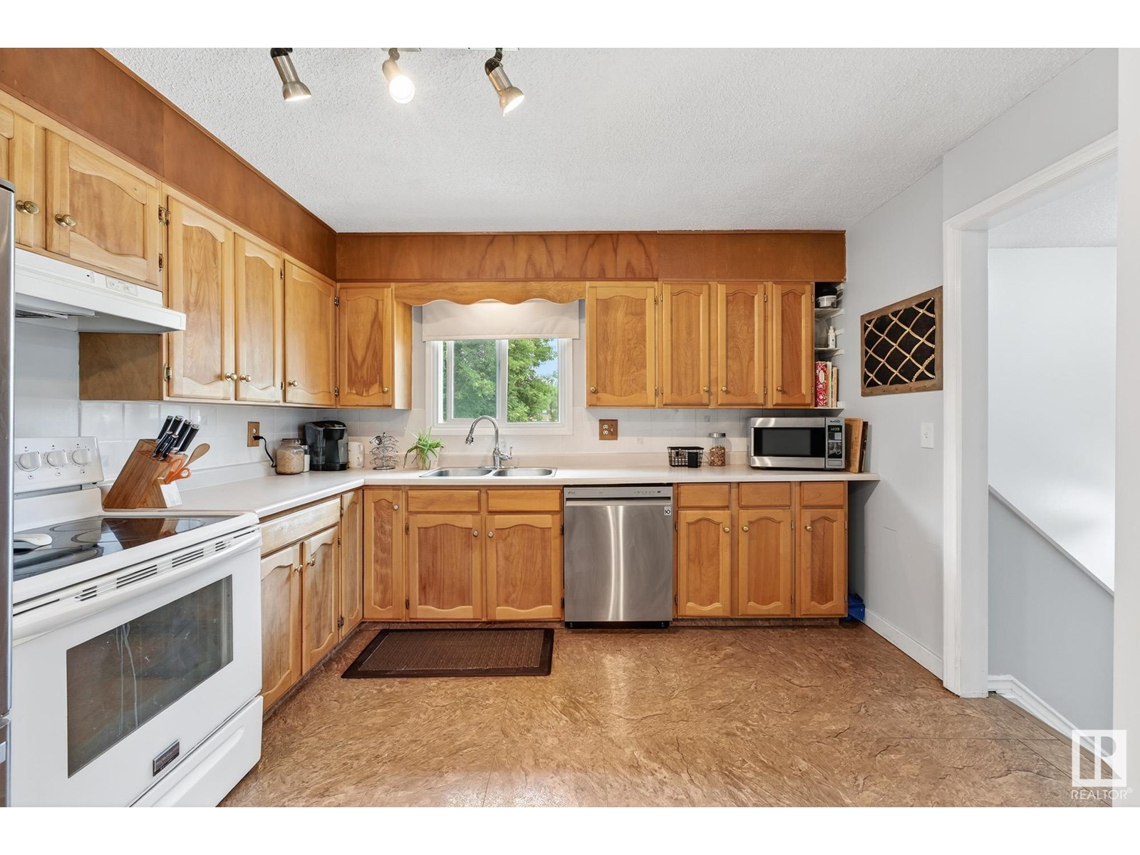 62 Mission St, Sherwood Park, Alberta  T8A 0V7 - Photo 12 - E4446942
