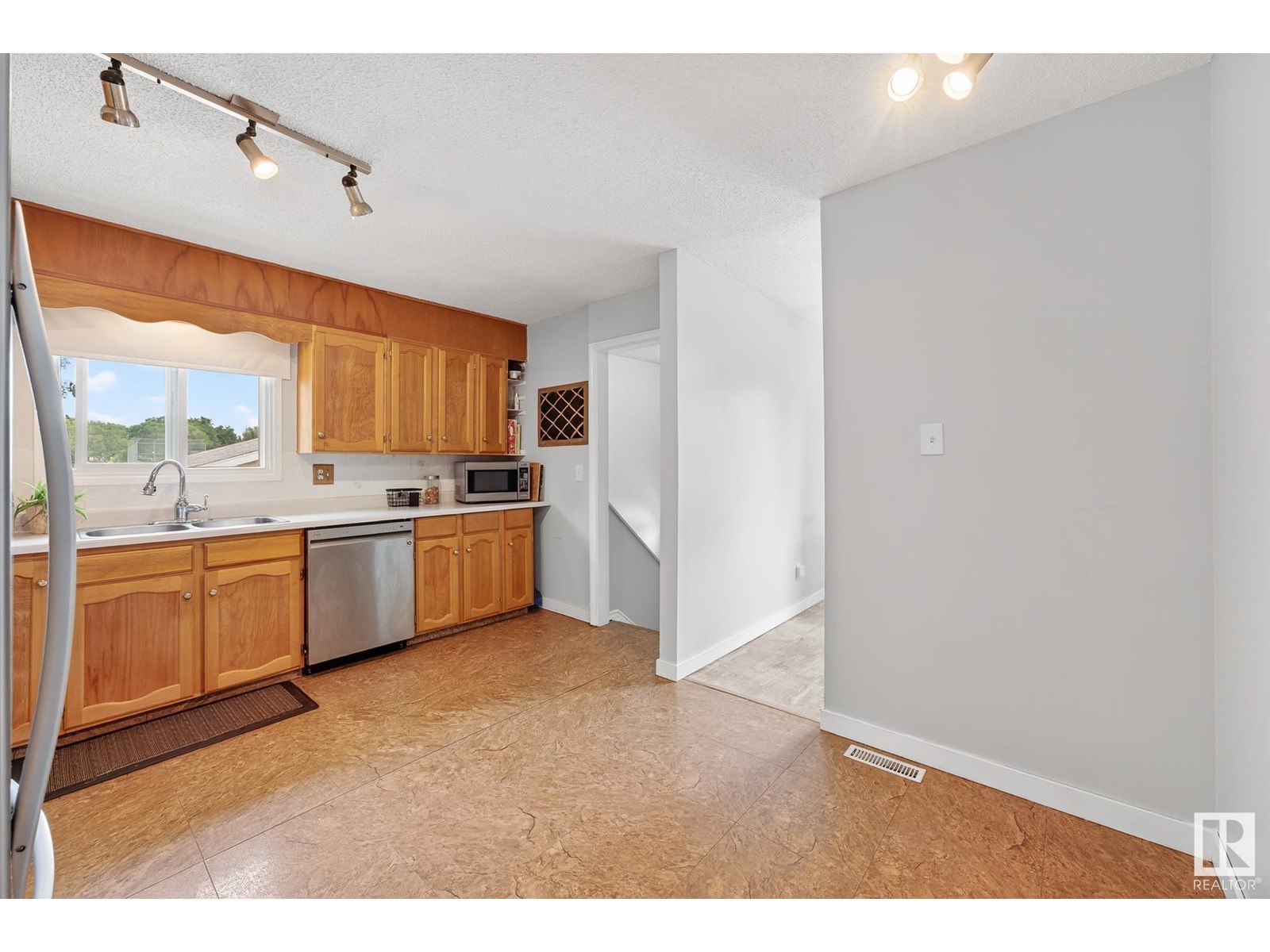 62 Mission St, Sherwood Park, Alberta  T8A 0V7 - Photo 13 - E4446942