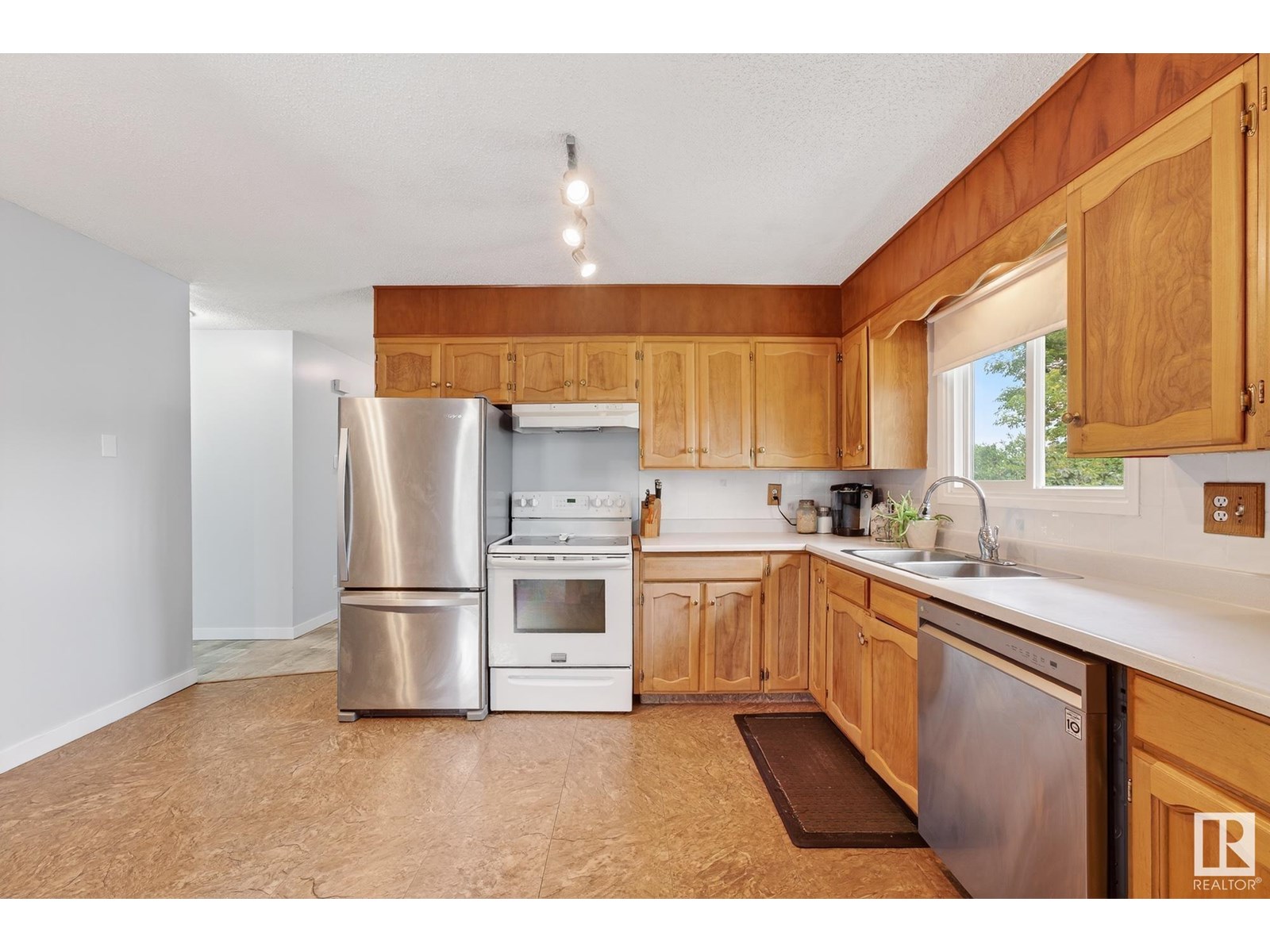 62 Mission St, Sherwood Park, Alberta  T8A 0V7 - Photo 14 - E4446942