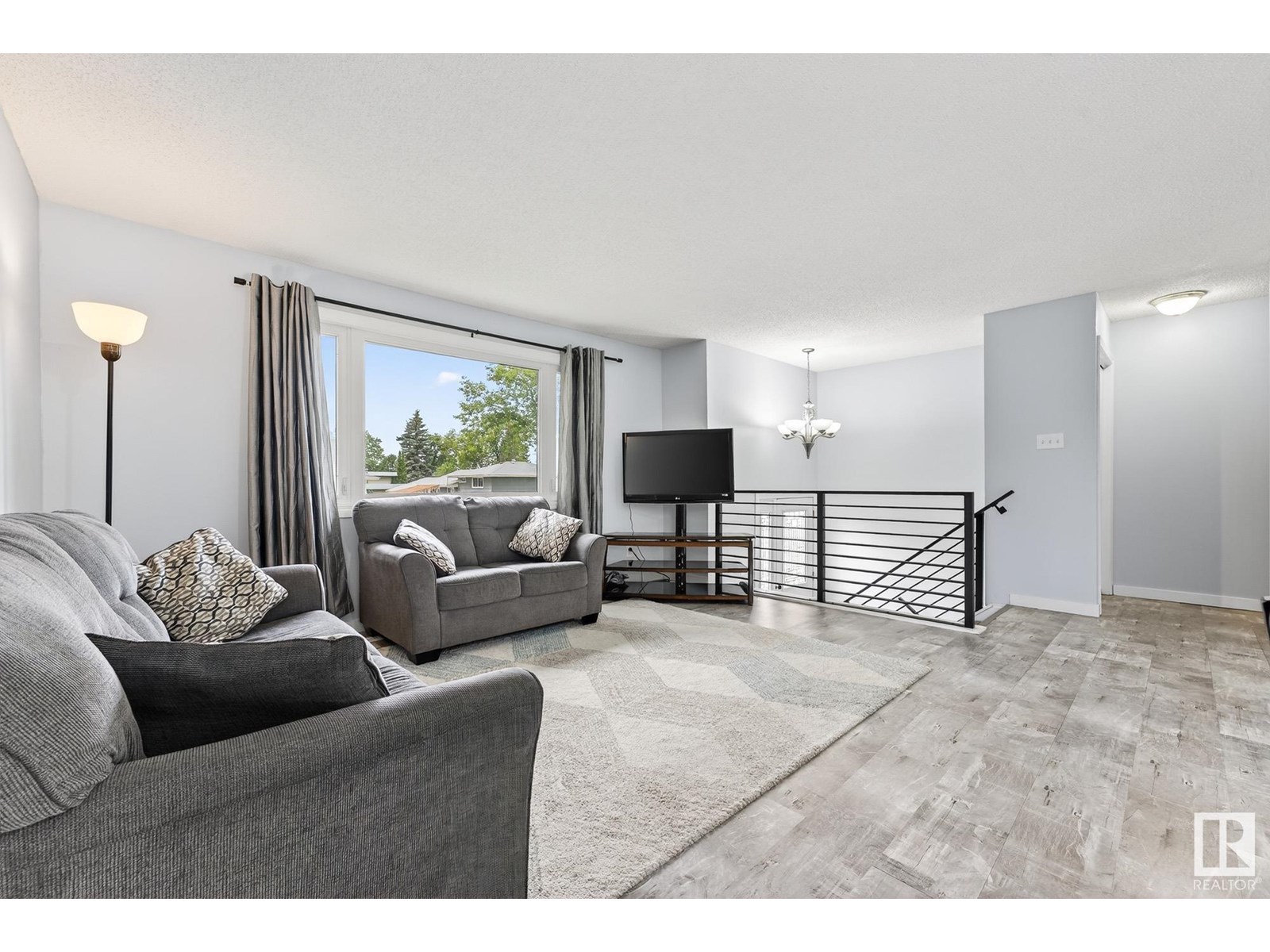 62 Mission St, Sherwood Park, Alberta  T8A 0V7 - Photo 5 - E4446942