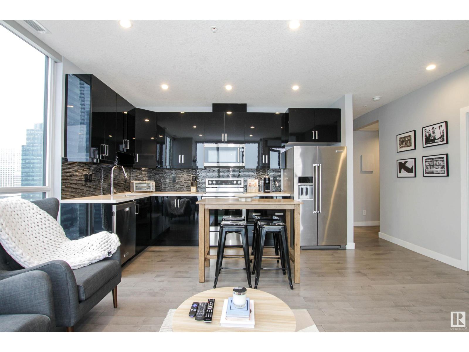 10238 103 St Nw, Edmonton, Alberta  T5J 0G6 - Photo 3 - E4451238