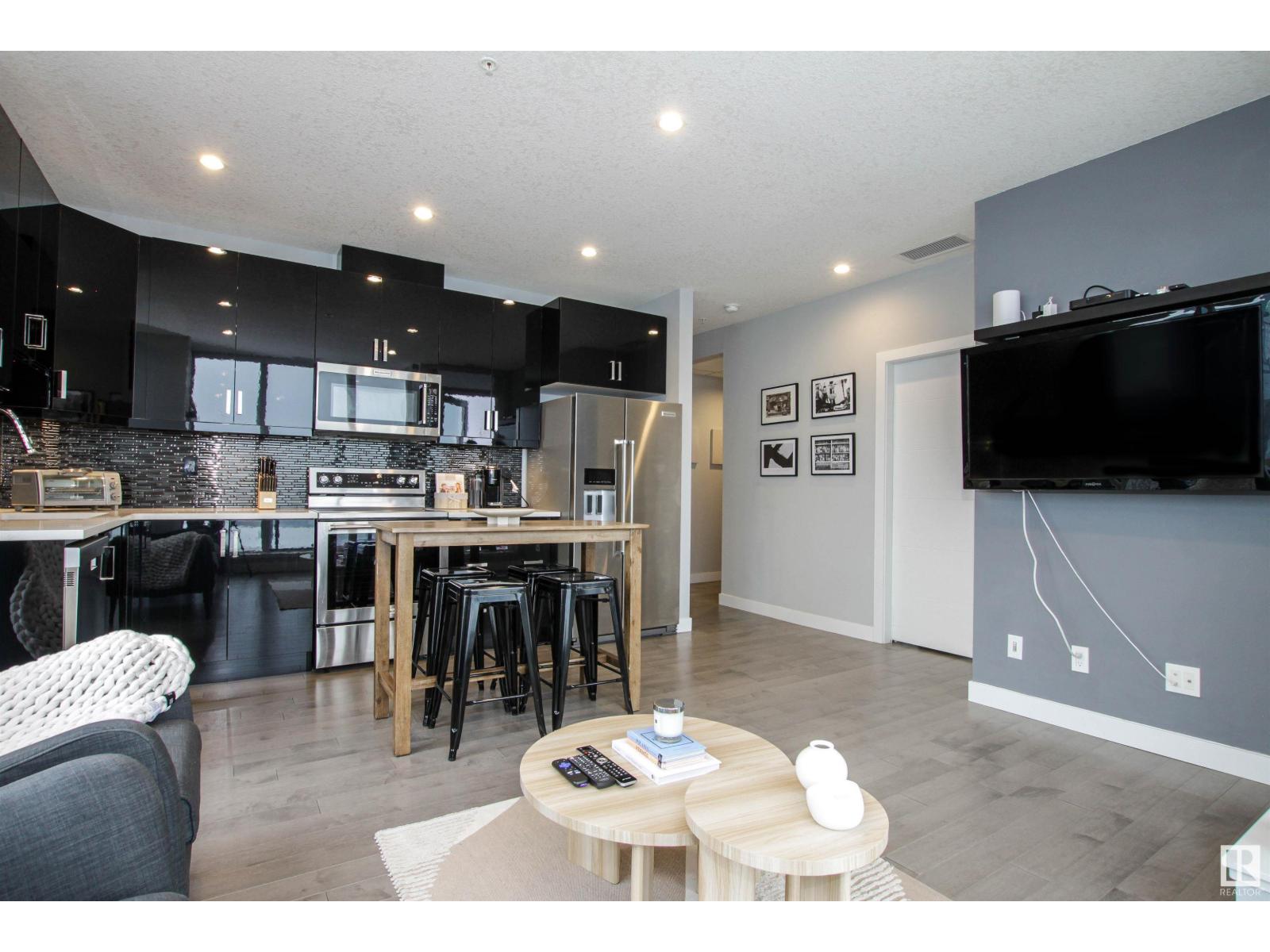 10238 103 St Nw, Edmonton, Alberta  T5J 0G6 - Photo 4 - E4451238