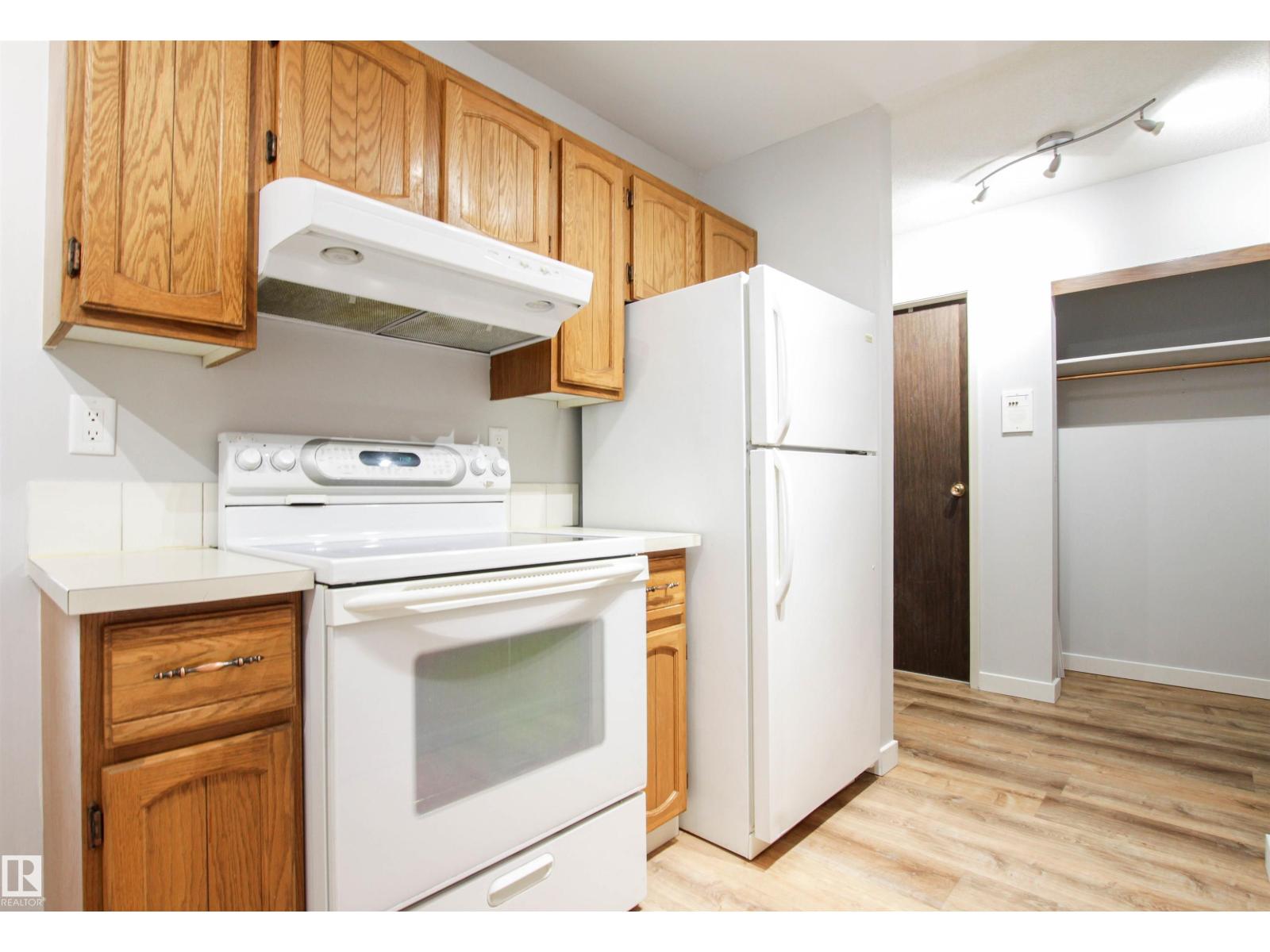 #108 3610 43 Av Nw, Edmonton, Alberta  T6L 5T2 - Photo 6 - E4468157