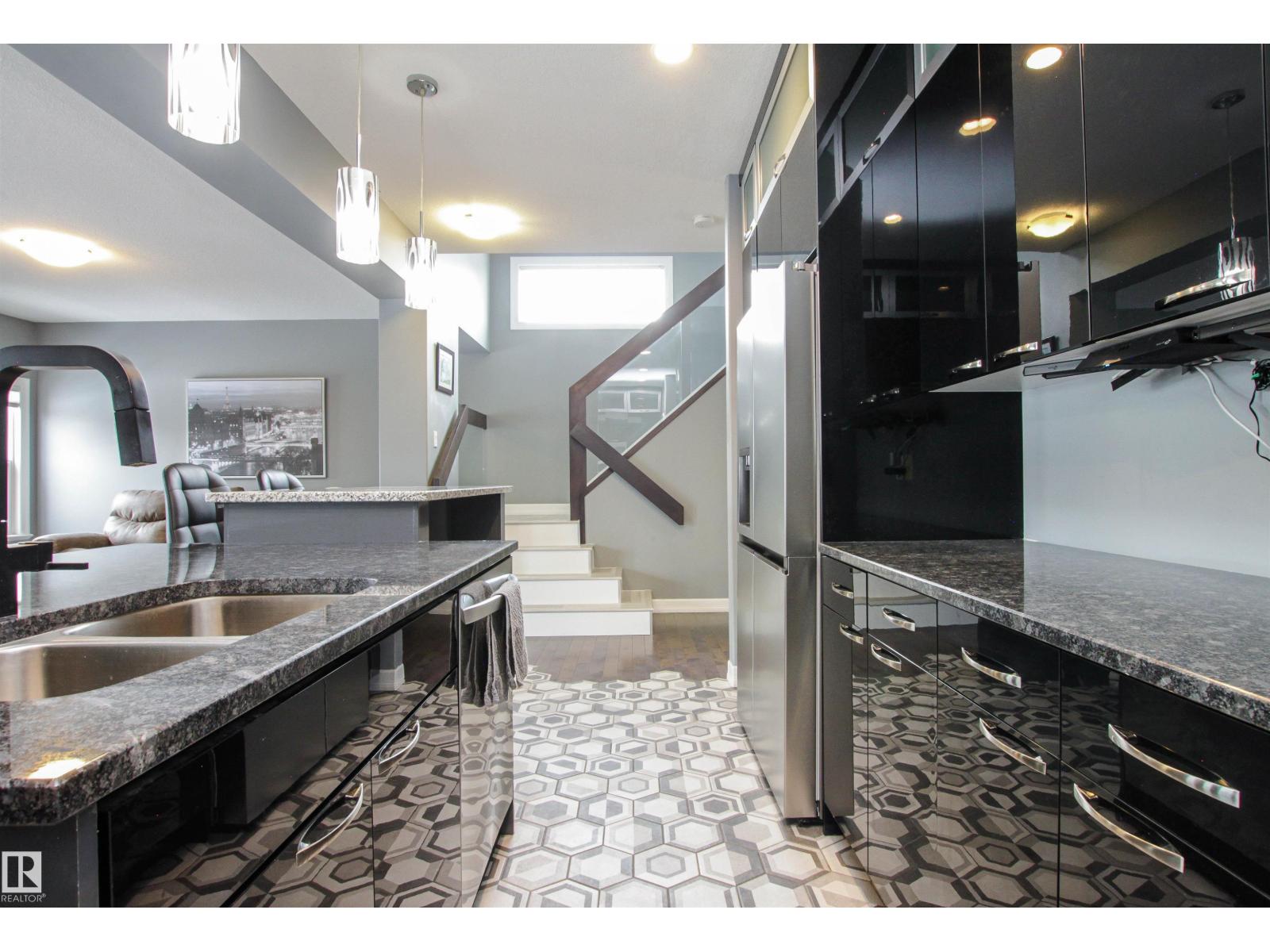 3334 Hilton Cr Nw, Edmonton, Alberta  T6M 0N5 - Photo 12 - E4475914