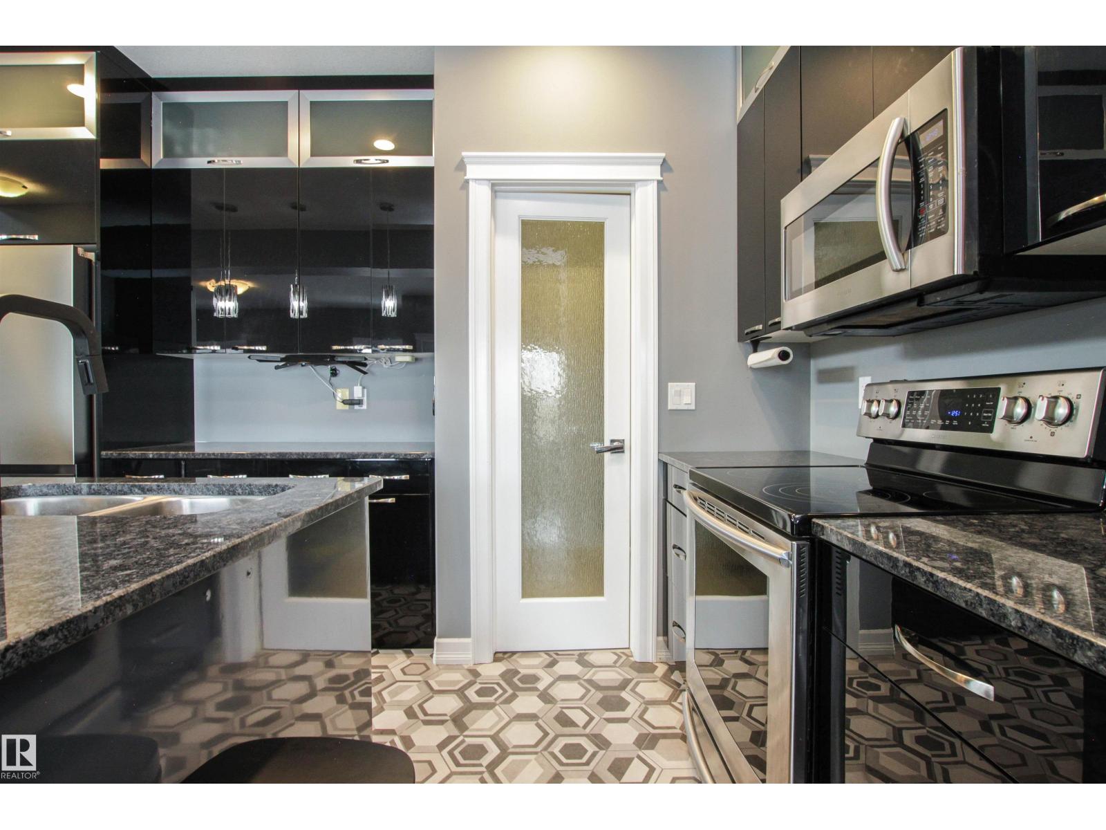 3334 Hilton Cr Nw, Edmonton, Alberta  T6M 0N5 - Photo 13 - E4475914