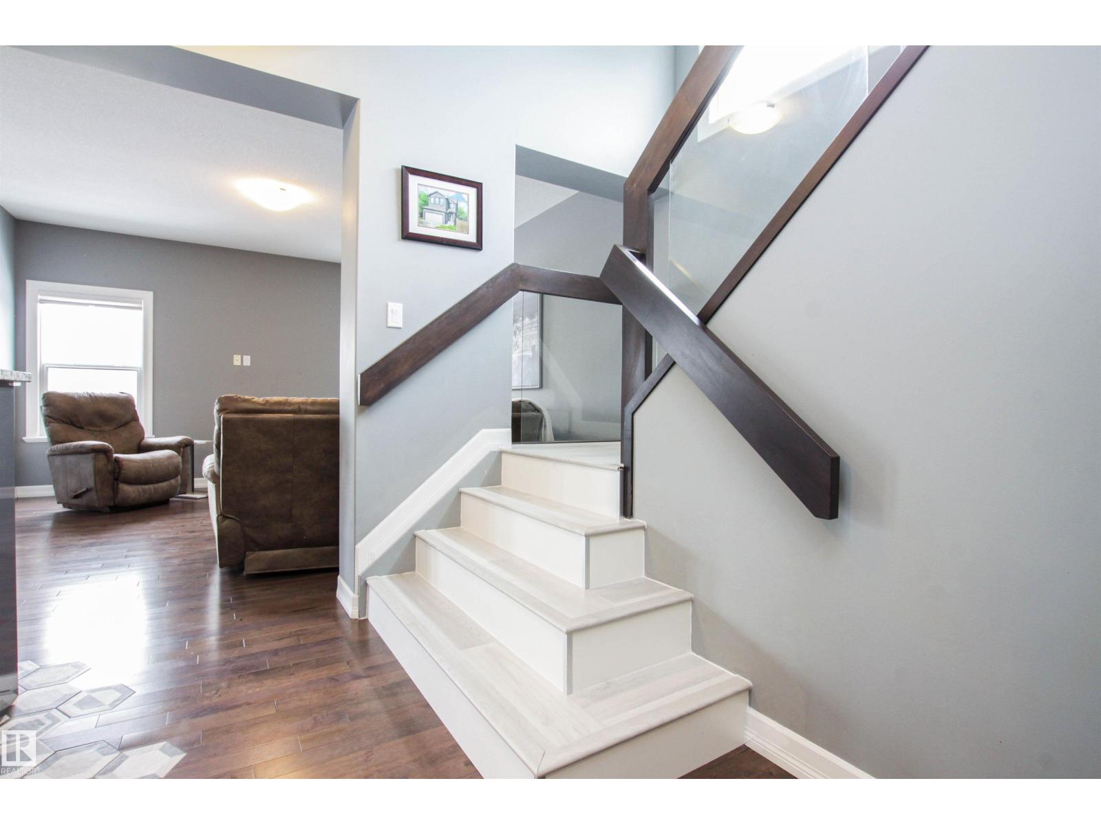 3334 Hilton Cr Nw, Edmonton, Alberta  T6M 0N5 - Photo 6 - E4475914