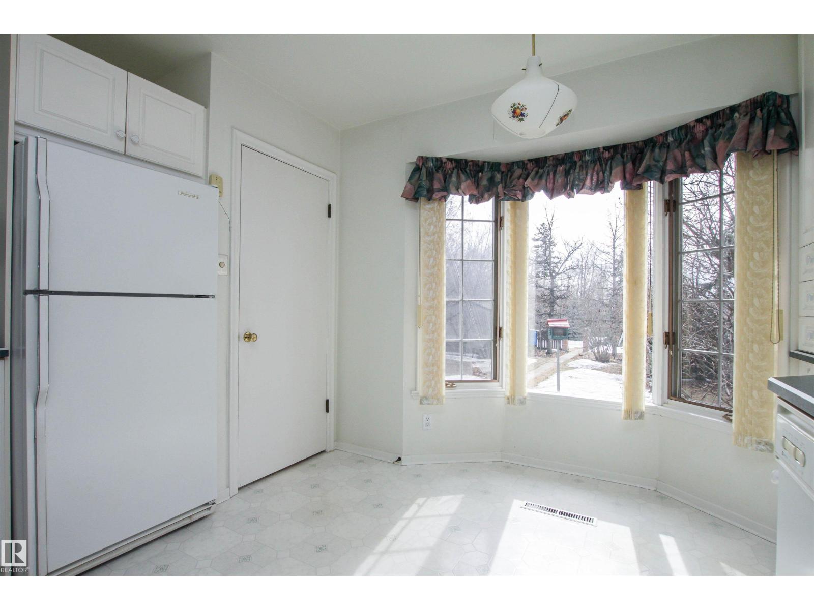 9539 88 Av Nw, Edmonton, Alberta  T6C 1M7 - Photo 16 - E4481233