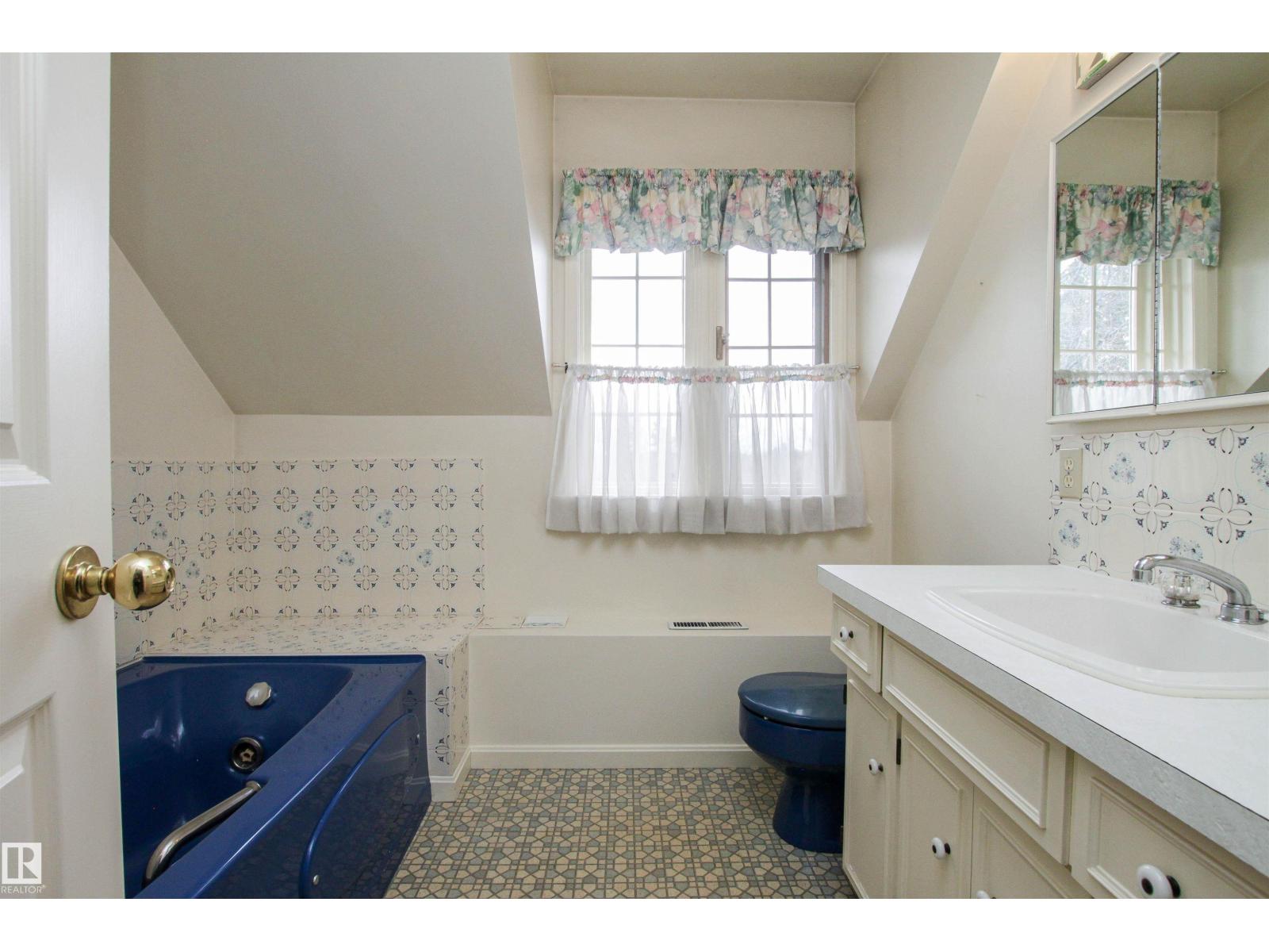 9539 88 Av Nw, Edmonton, Alberta  T6C 1M7 - Photo 28 - E4481233