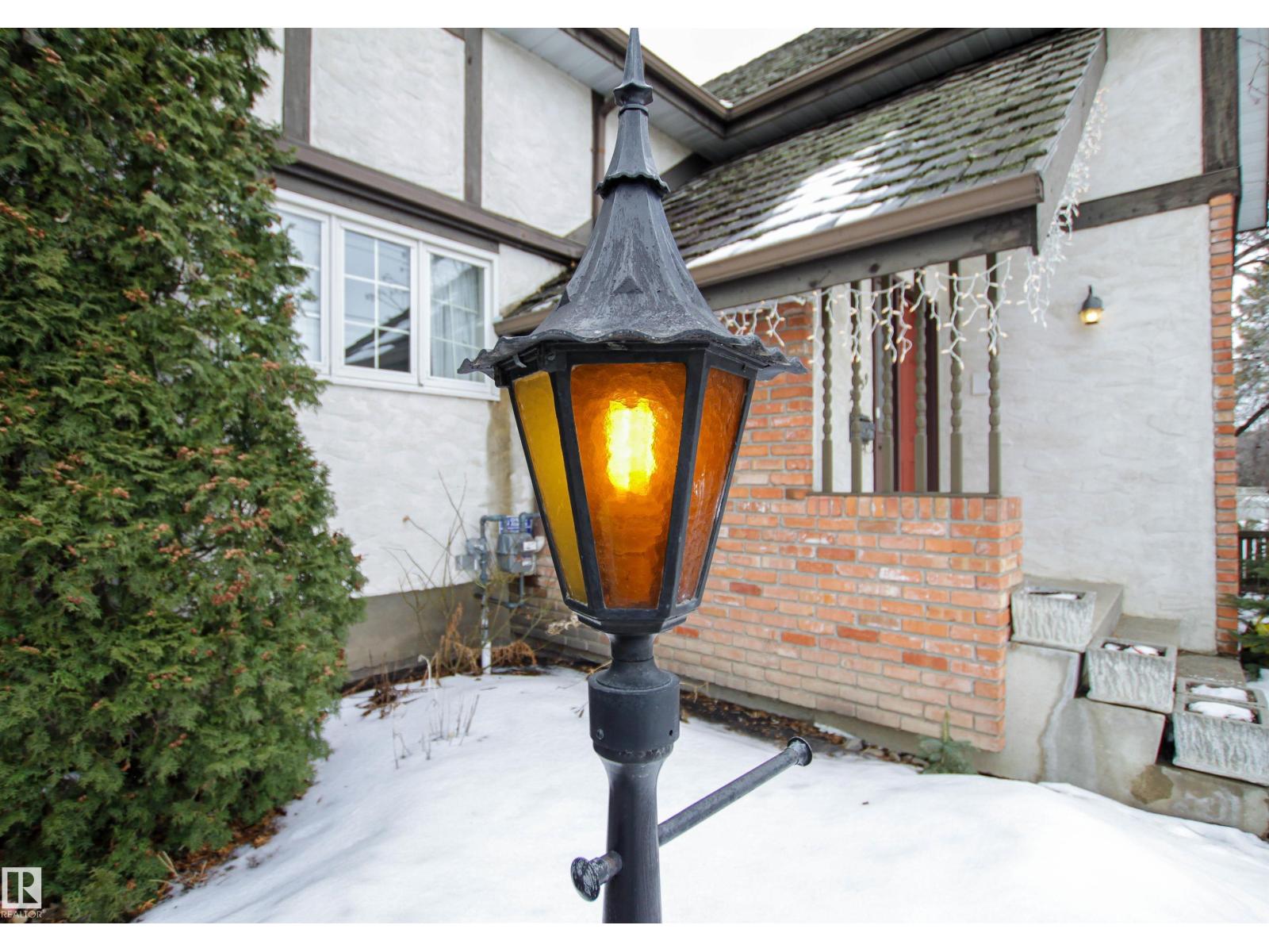 9539 88 Av Nw, Edmonton, Alberta  T6C 1M7 - Photo 36 - E4481233