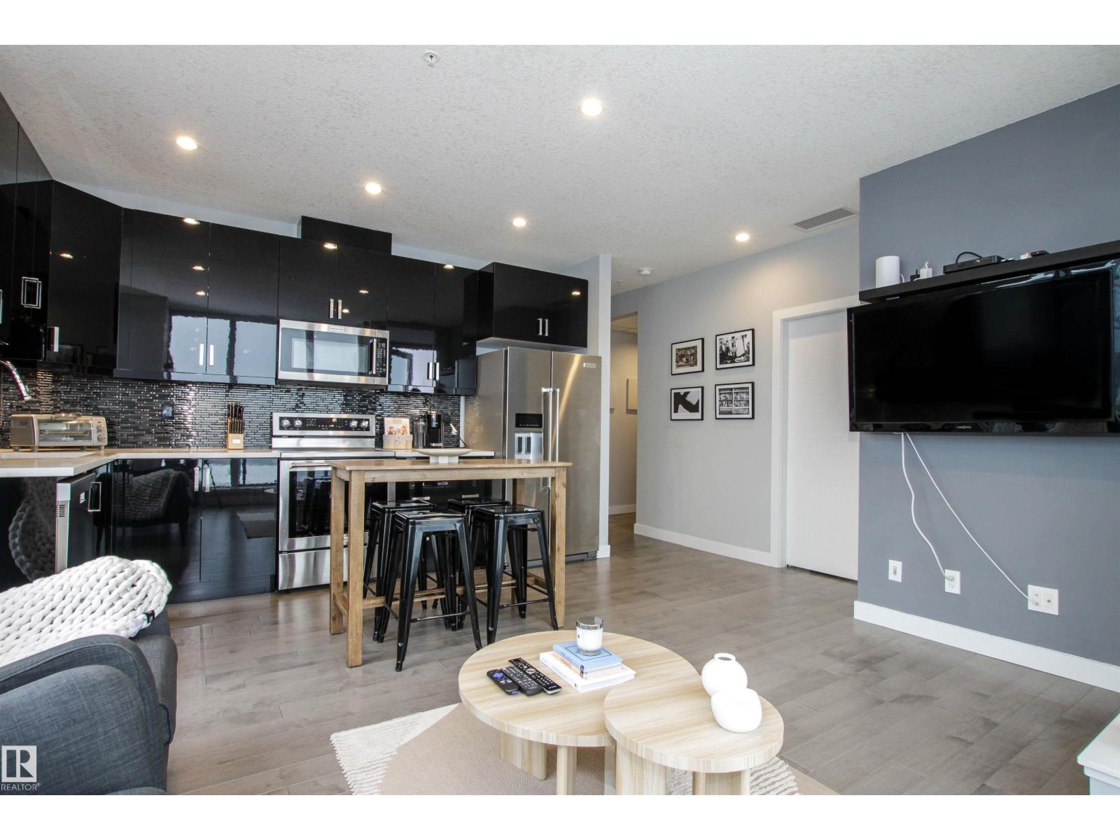 #2003 10238 103 St Nw, Edmonton, Alberta  T5J 0G6 - Photo 3 - E4481236