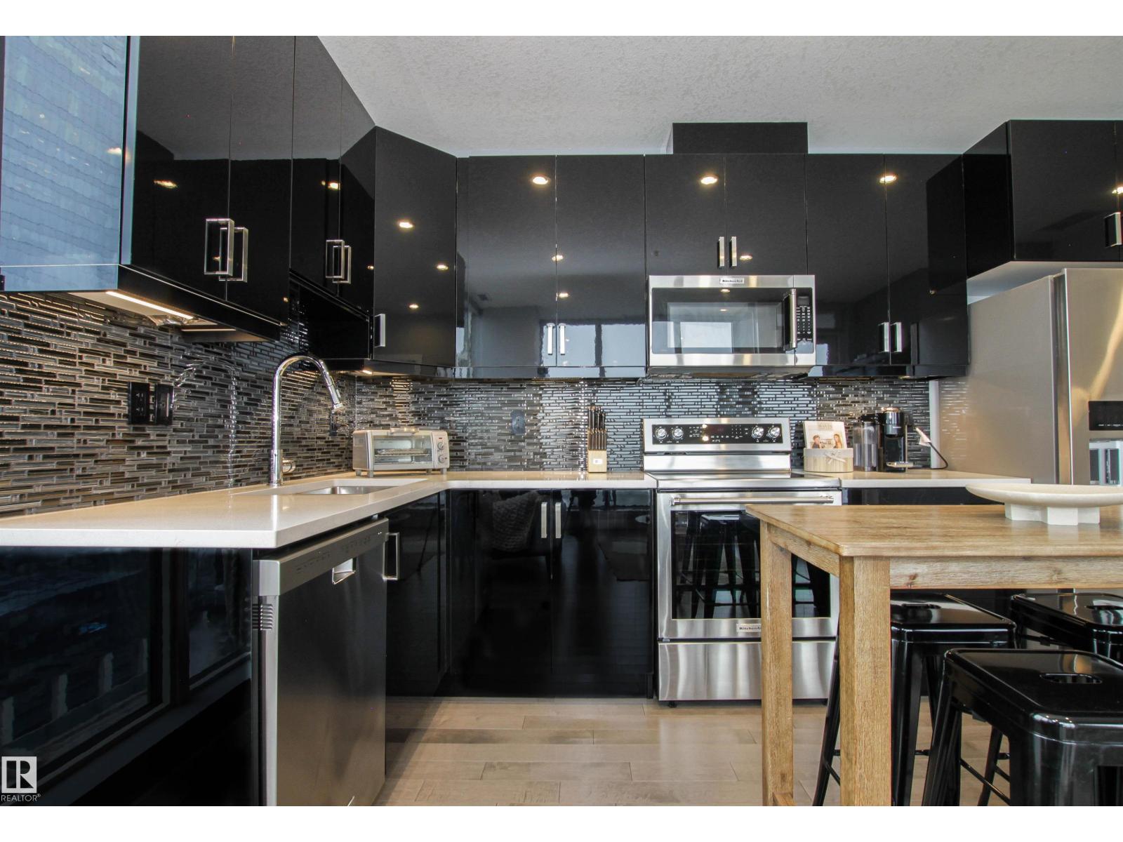 #2003 10238 103 St Nw, Edmonton, Alberta  T5J 0G6 - Photo 4 - E4481236