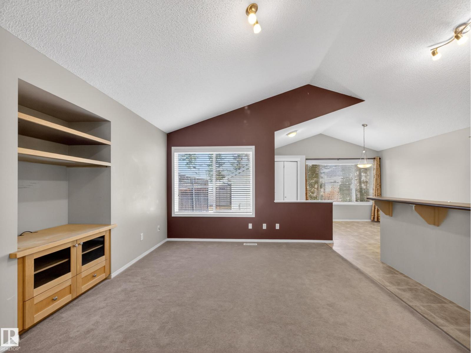 7912 10 Av Sw, Edmonton, Alberta  T6X 1E7 - Photo 6 - E4483707