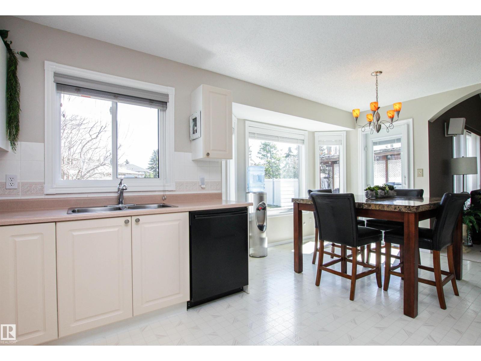 1403 Jefferys Cr Nw, Edmonton, Alberta  T6L 6T4 - Photo 18 - E4486159