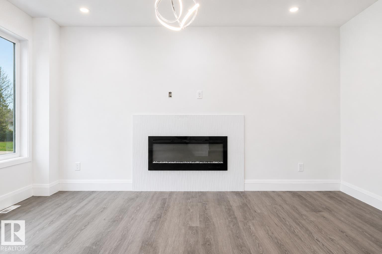 8731 154 St NW, Edmonton, Alberta  T5R 1S6 - Photo 5 - E4491420