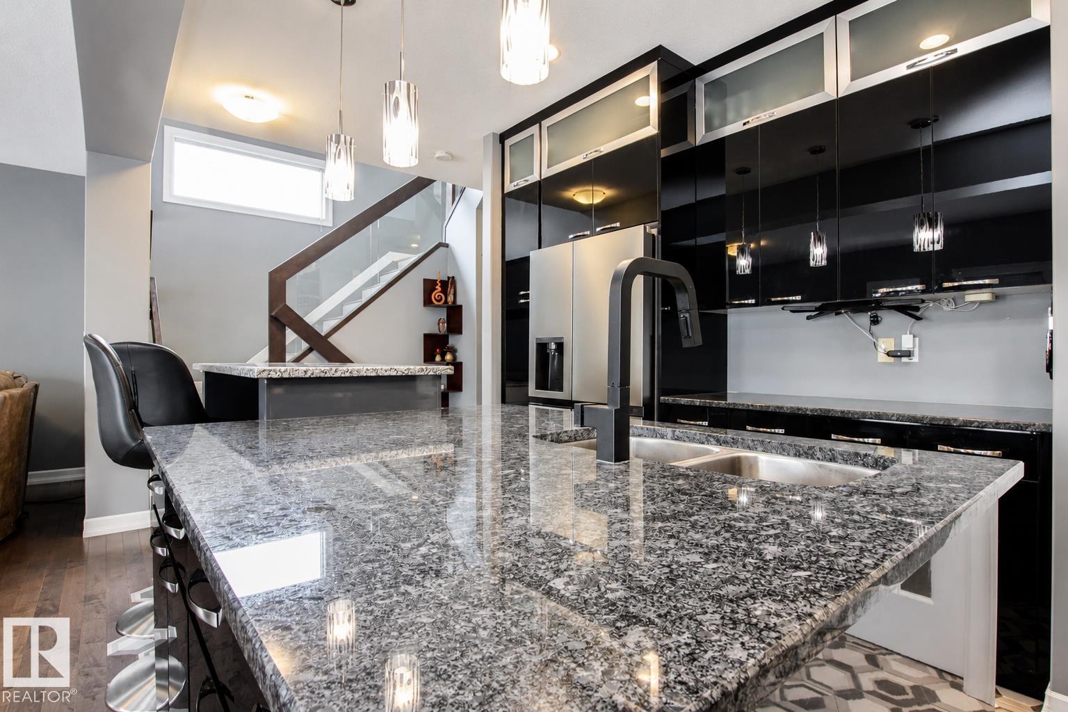 3334 Hilton Cr NW, Edmonton, Alberta  T6M 0N5 - Photo 13 - E4492987