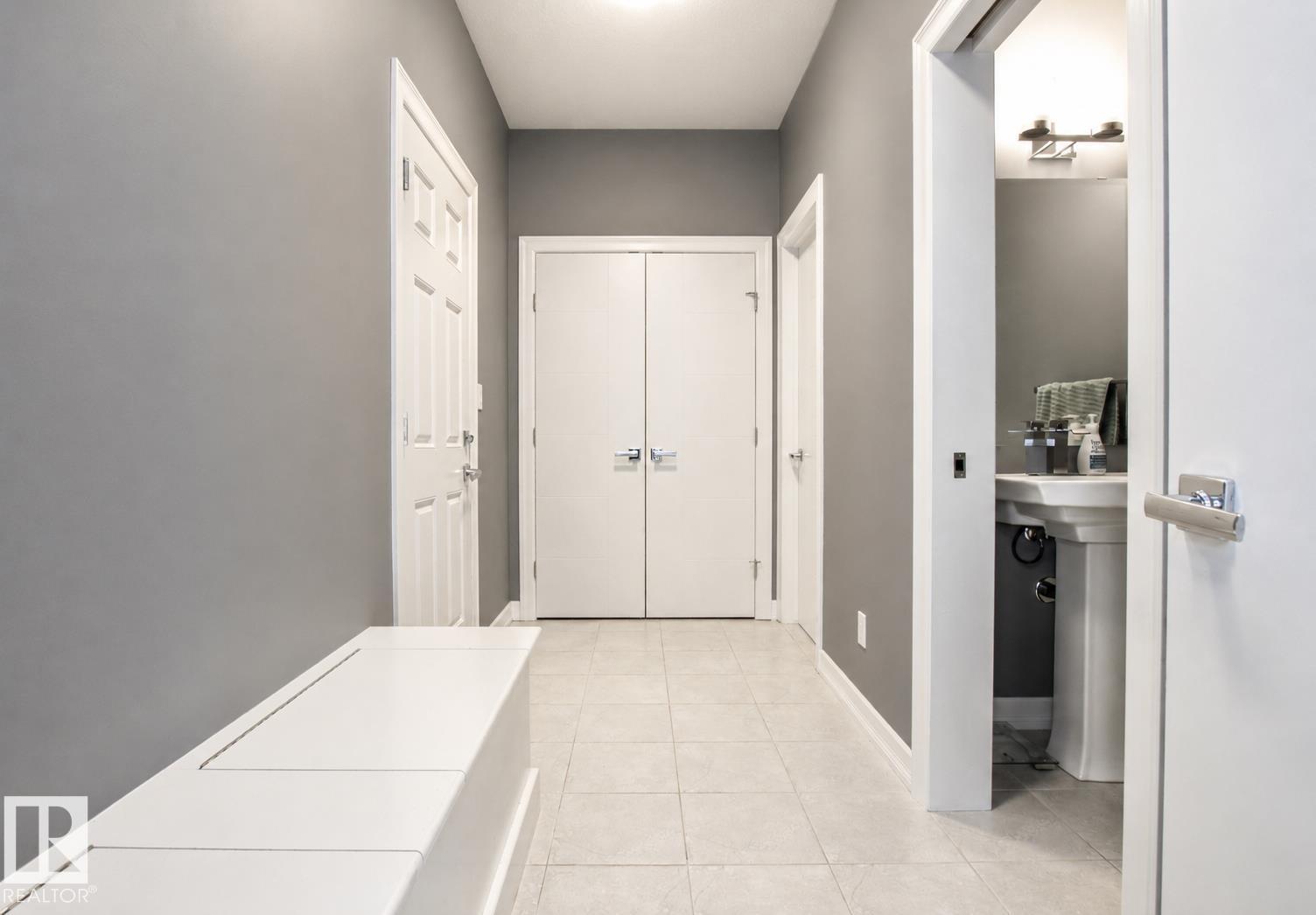 3334 Hilton Cr NW, Edmonton, Alberta  T6M 0N5 - Photo 7 - E4492987