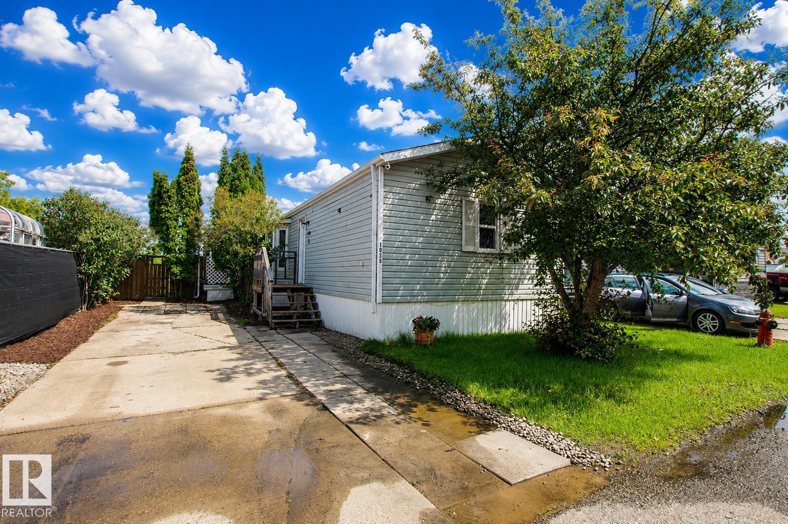 1036 Lakeland Cr, Sherwood Park, Alberta  T8H 1J2 - Photo 2 - E4496648