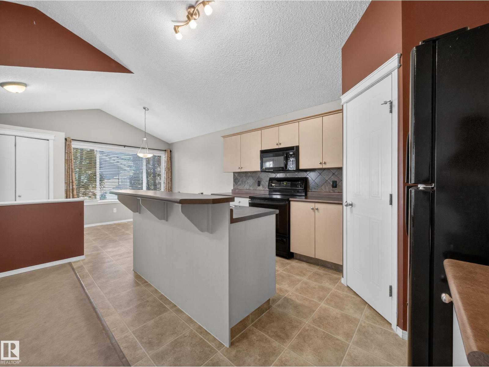7912 10 Av SW, Edmonton, Alberta  T6X 1E7 - Photo 11 - E4498117