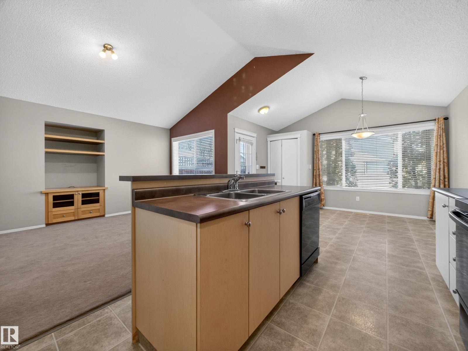 7912 10 Av SW, Edmonton, Alberta  T6X 1E7 - Photo 12 - E4498117