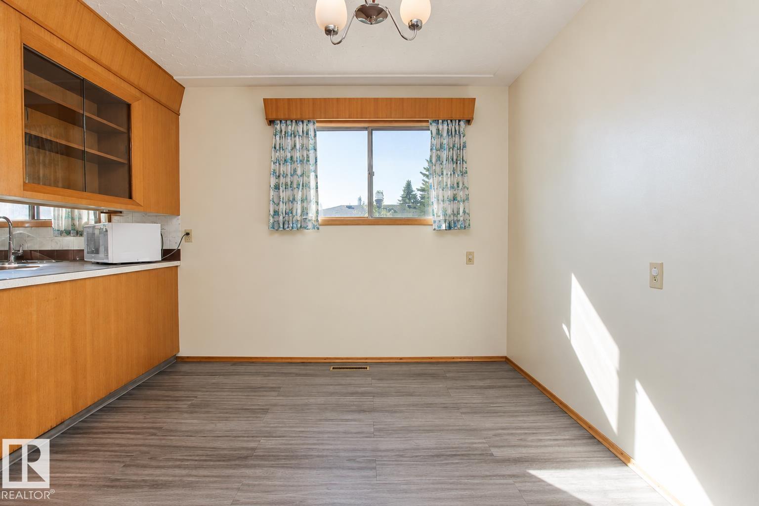 10339 80 Street NW, Edmonton, Alberta  T6A 3J3 - Photo 14 - E4509660