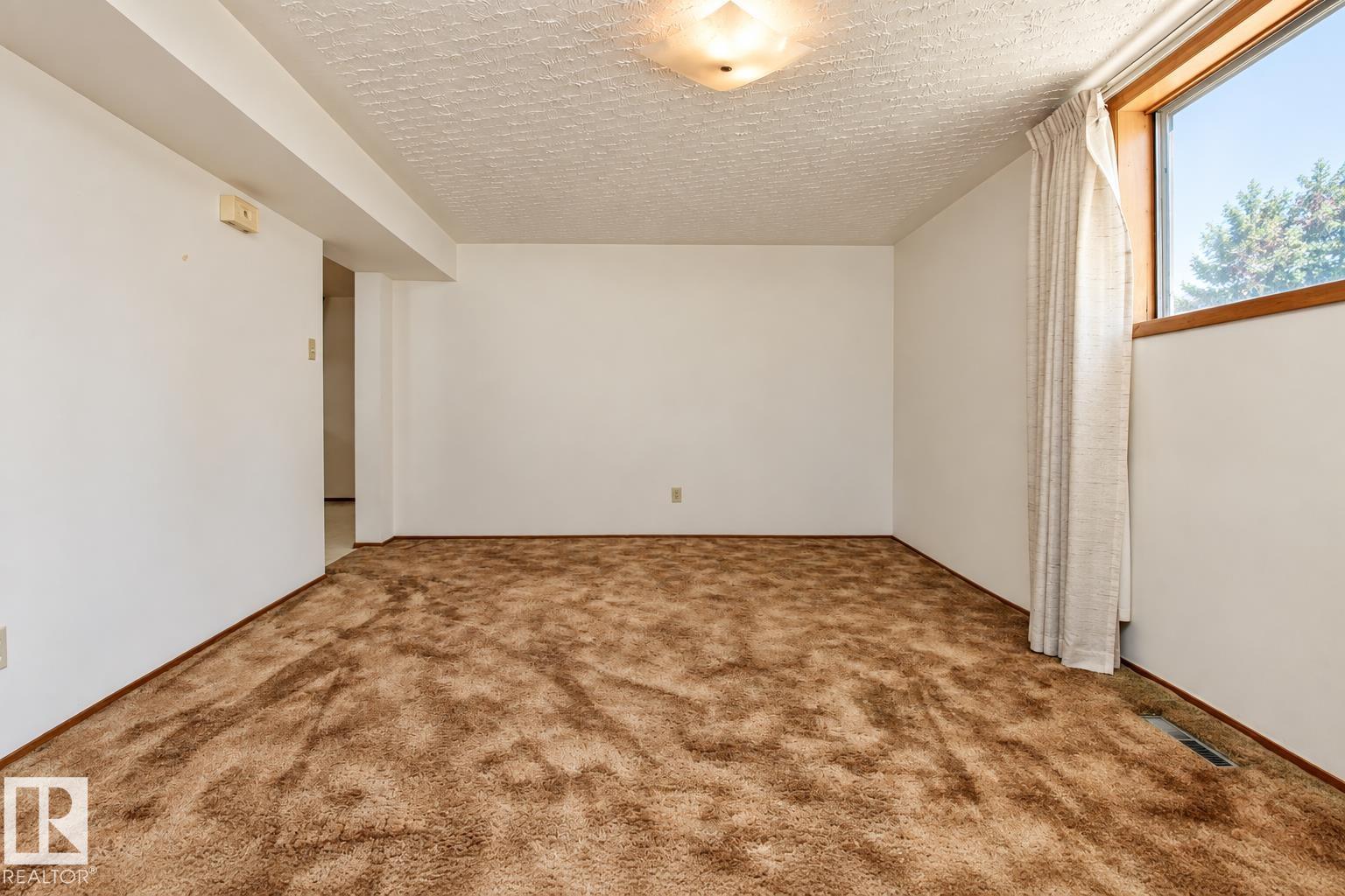 10339 80 Street NW, Edmonton, Alberta  T6A 3J3 - Photo 32 - E4509660