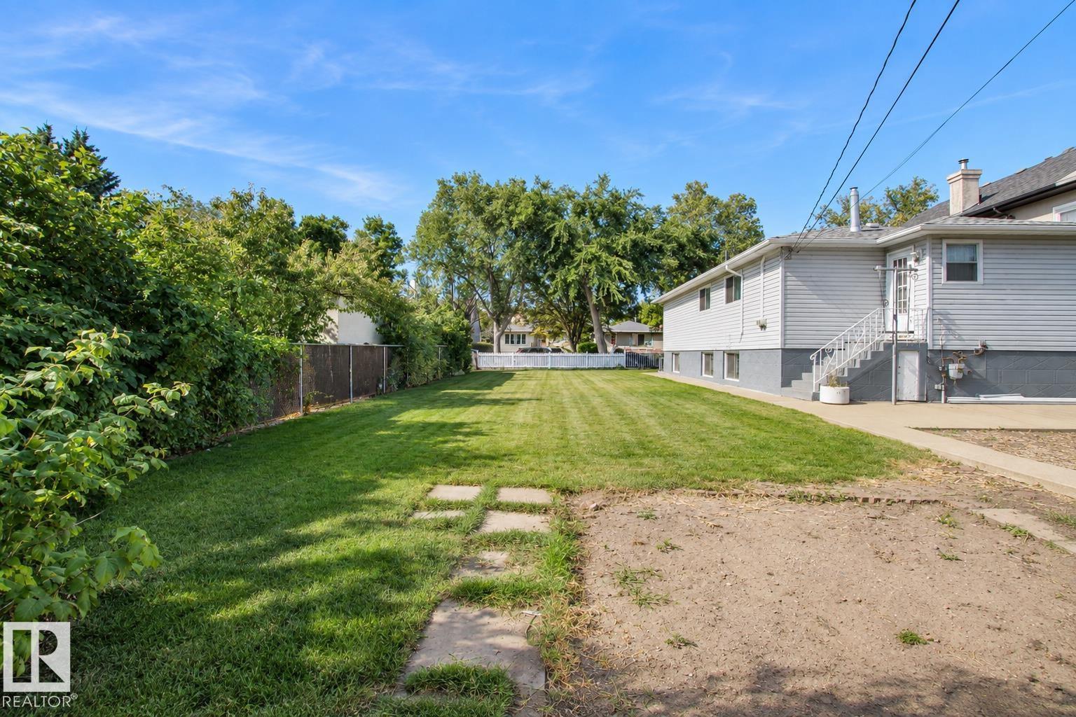 10337 80 Street NW, Edmonton, Alberta  T6A 3J3 - Photo 5 - E4509661