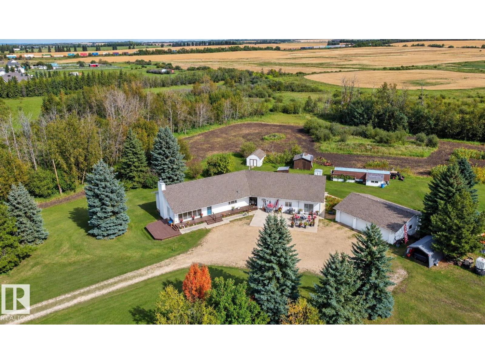 53027 Rge Road 225, Rural Strathcona County, Alberta  T8A 4T7 - Photo 2 - E4511772